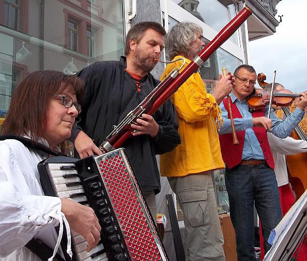Feuertanz mit Strassenmusik in Ilmenau