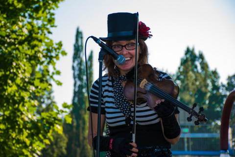 Linda Trillhaase bei den Folktagen Ilmenau 2017